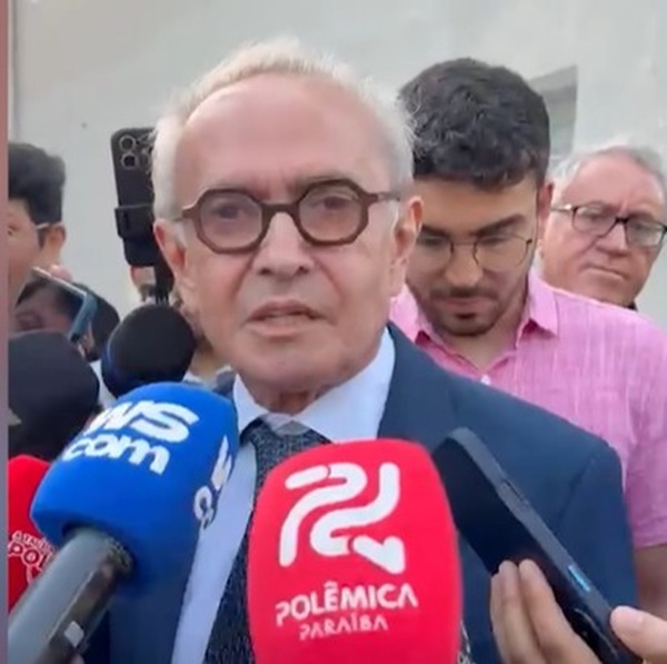 “Conta de prefeito não me interessa, faço conta de voto”, diz Cícero em evento na Câmara